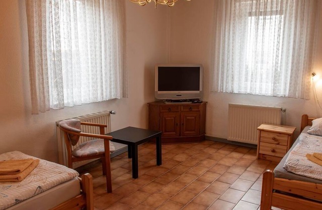 Double room, shower on the floor, WC - Ferienhaus Boos