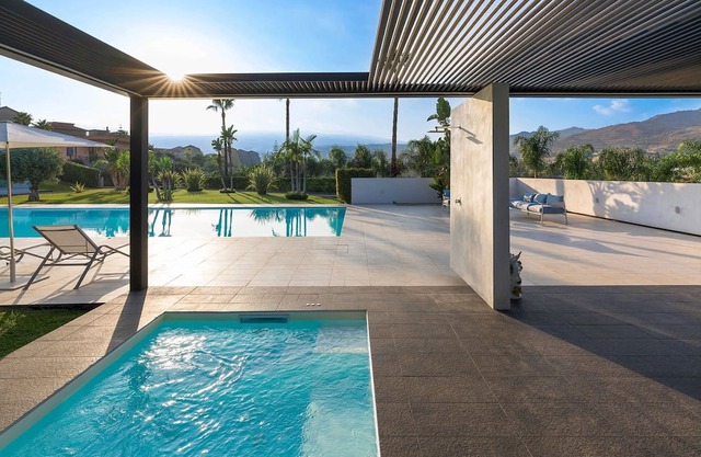 Villa en Calatabiano con 7 habitaciones, capacidad 14