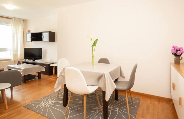 AG Piso Xazmíns Carballo