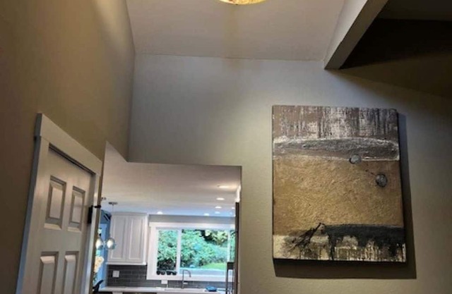 Mercer Island Home for rent Sept, Oct '25 2 mo min