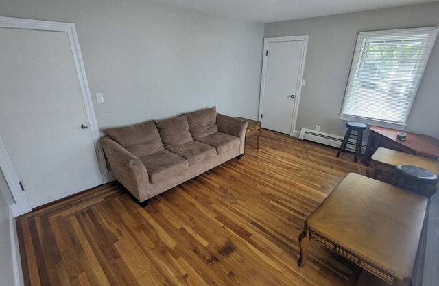 Opuluxe Charming Hillview Hideaway