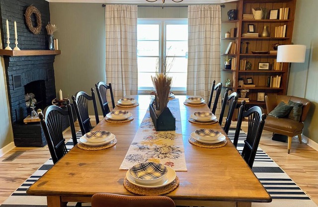 3-Bdrm Farmhouse w/Great Mountain Views