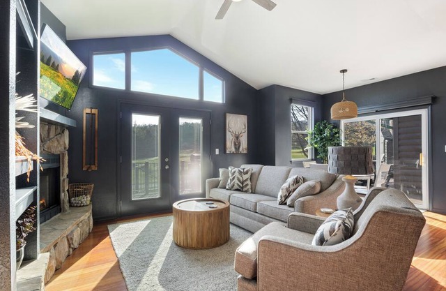 Charming cottage overlooking the 15th fairway at Old Kinderhook Golf Course!