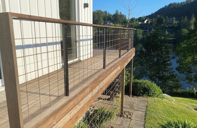 Idyllic 4 Room Lake House w/ Option for 2 Glamping Tents & SUP-Private Dock