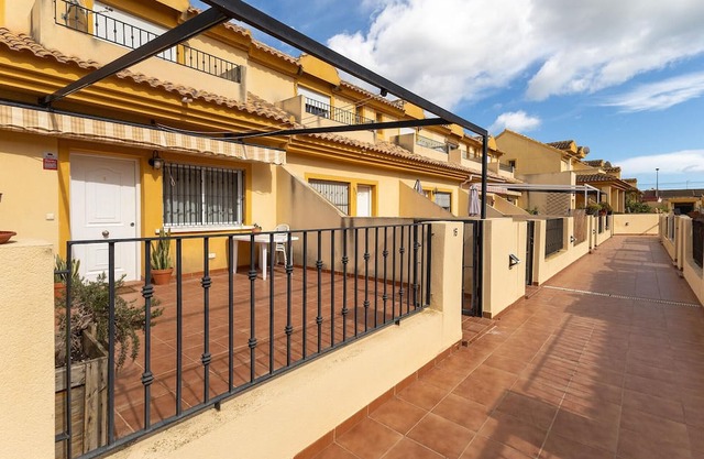 Preciosa casa de 2 dormitorios en San.
