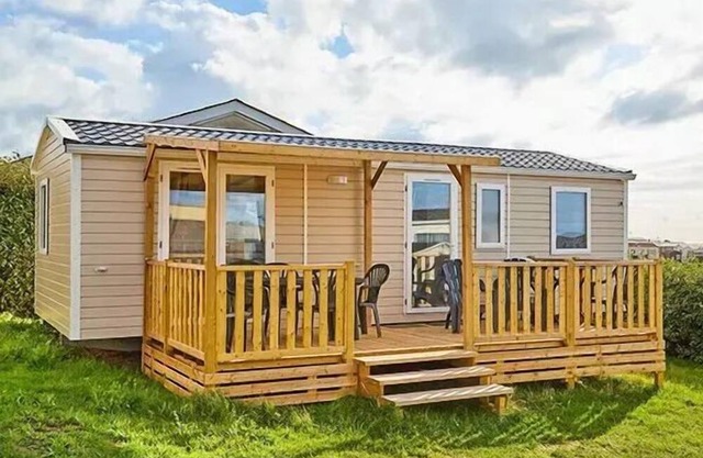 Mobil-home | Premium | 3 Bedrooms | 6 sleeps | Raised terrace | A/C | TV