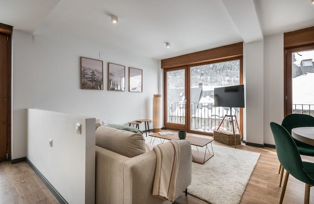 Casa Aiguamoix en Tredós 6 personas 2 dormitorios, casita acogedora