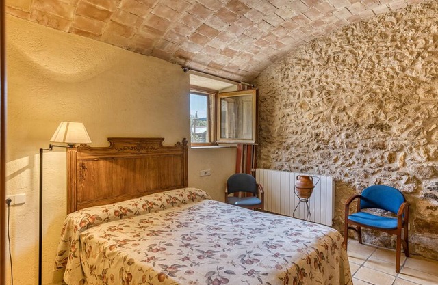 Bed and Breakfast 'Estrella' with Shared Pool, Shared Terrace and Shared Garden