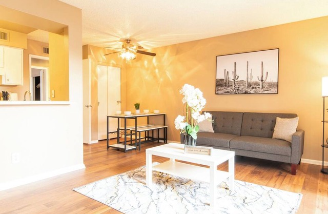 Sleek Escape - Near Hospitals/Airport - Workspace