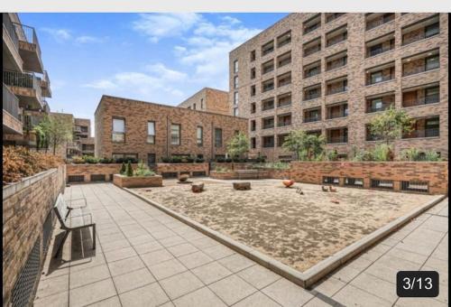 Lovely 2 Bedroom Apartment