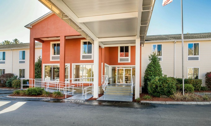 Merrimack Hotel | Quality Inn Merrimack - Nashua