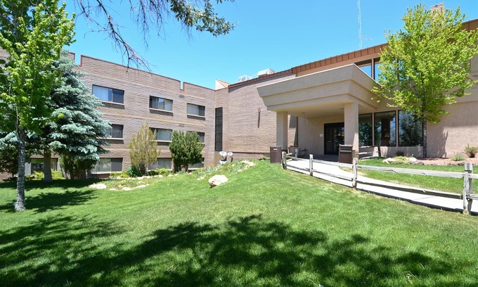 Tusayan Hotel | Best Western Premier Grand Canyon Squire Inn