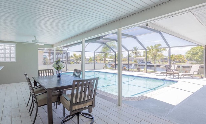 Port Charlotte - Charlotte Harbor Casa | Gorgeous Newly Renovated Modern Home! Dock, Direct Access to Charlotte Harbor! Fisherman's Delight!