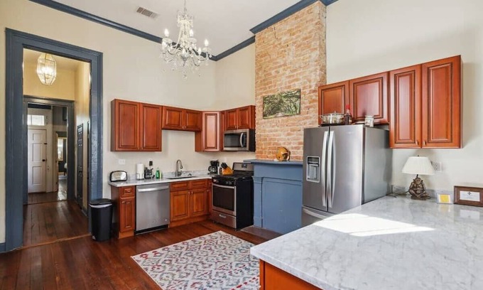 Faubourg Lafayette Casa | Historic Uptown 5br- Great for Groups!