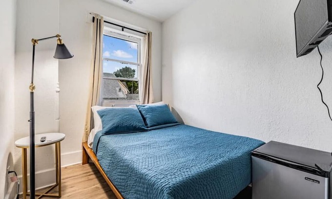 Downtown St. Petersburg Apartamento | Dazzling Christmas Lights - Downtown Promo!