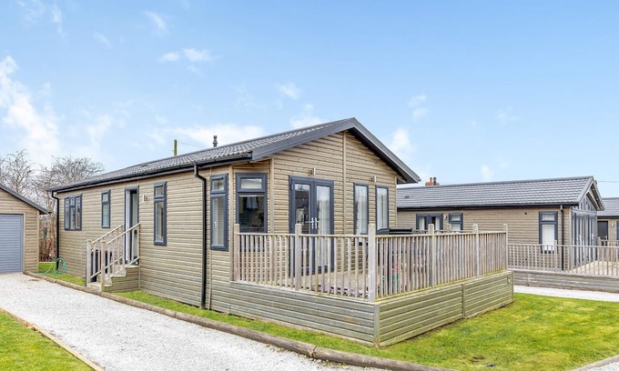 Ashby Woulds Cabina | 2 bedroom accommodation in Overseal, Nr Ashby-de-la-Zouch