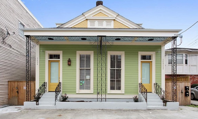 Faubourg Livaudais Casa | Walk to Historic St. Charles Street!