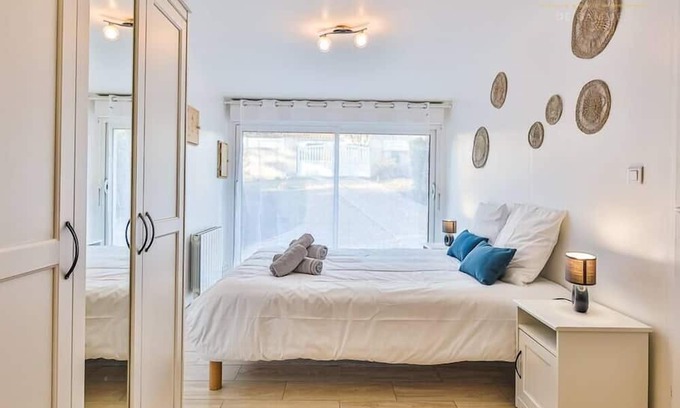 Longeville-sur-Mer Casa | House with garden, near the sea.