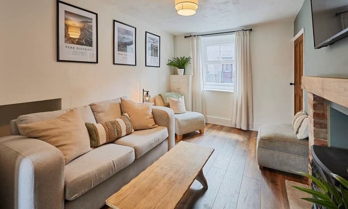 Matlock Casa | Host & Stay | Church View Cottage