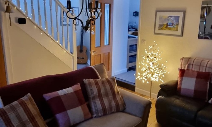 Llansantffraed Cabaña | Cosy traditional fisherman's cottage