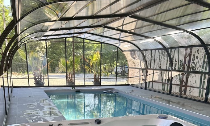Villemoiron-en-Othe Apartamento | Le domaine du Lavoir / Moumoune sleeps 4. Jacuzzi access from April to October