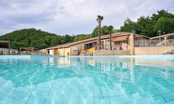 Saint-Laurent-du-Pape Chalet De Esquí | Un campamento para niños en el Ardèche