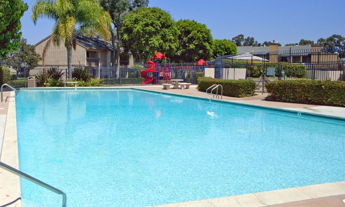 Hermosa Village Casa | Walk To Disneyland, Disneyland Rental Home 2.