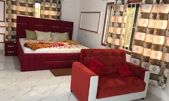 Atimpoku Casa | Alberjah Traincity Guesthouse