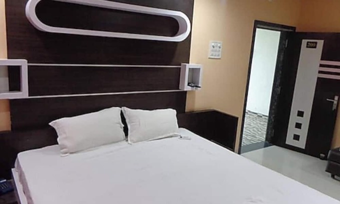 Gadarwara Hotel | Hotel Park Paradise and Restaurant