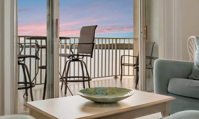 St. Petersburg - Clearwater Apartamento | Bayview Sunsets Gym HOT TUB Pool BBQ RUM Bar