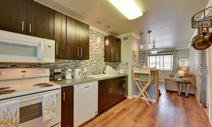 Nacogdoches Apartamento | The Homestead Luxury-cozy 2BR Apartments Near SFA