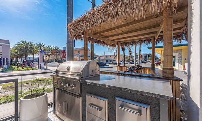 Clearwater Beach Hotel | Blue Wave Suites