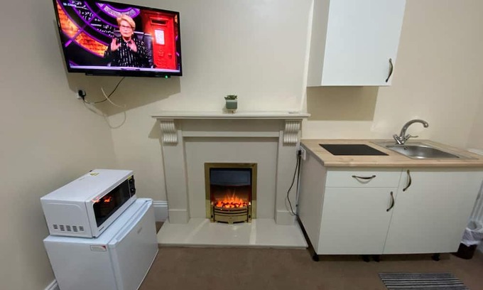 Portsmouth Apartamento | Ground-Floor Super King or Twin Studio Apartment with Free Private Parking