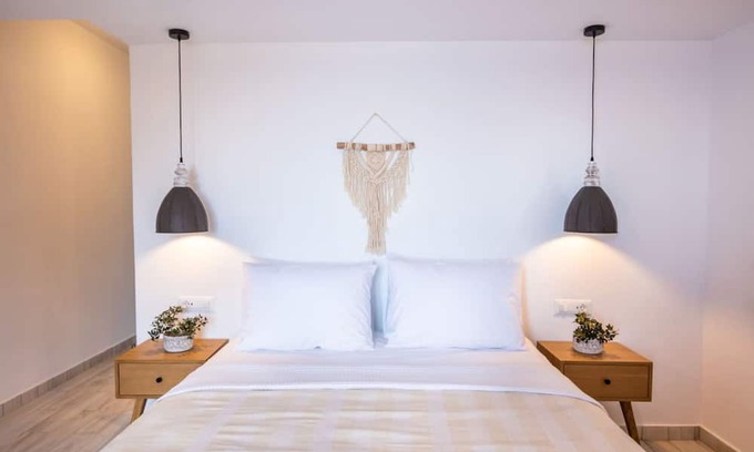 Aperio Apartamento | Yploui Suites 1 in Kira Panagia