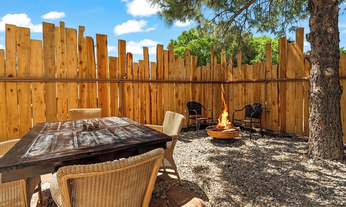 Taos Complejo | LUXX LODGE Glamping and Taos RV Park
