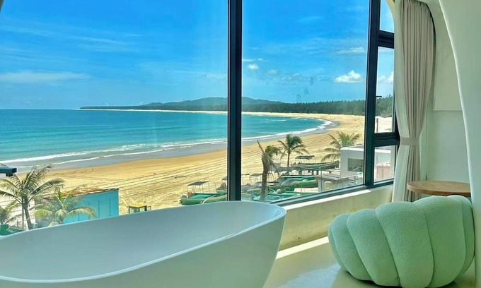 Wanning Hotel | Nirvana Seaview Homestay