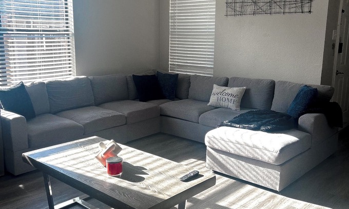 Grand Prairie Casa | Charming 3BR/2BA Modern Retreat in Grand Prairie – Cozy, Convenient & Stylish