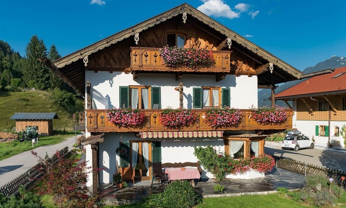 Wallgau Apartamento | "No. 5" double room with shower, WC - Neuner, Gästehaus Ulrich