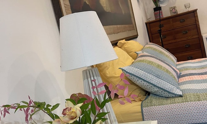 Manly Apartamento | Private Guest Bedroom with ensuite and courtyard