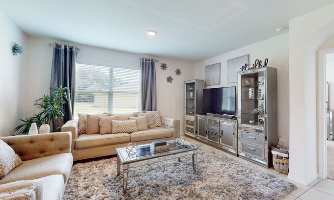 Meadow Woods Casa | Family-friendly home with WiFi, stainless steel appliances, & spacious yard