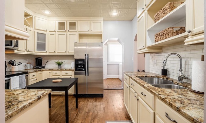 Olde Towne East Casa | Lovely 5 Bedroom home in Olde Town East of Columbus Ohio