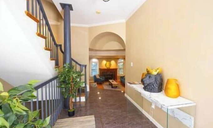 Magnolia Casa | Elegant Magnolia 3BR Luxury Family Retreat