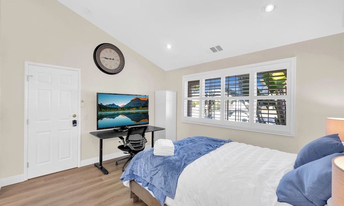 Covina Apartamento | BackpackersApt/1B1B/Central/Coffee/WI-FI/Freeparking