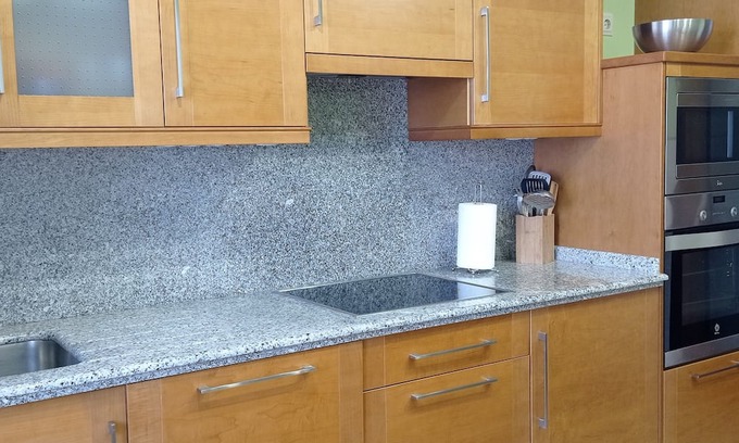 Naron Apartamento | Apartamento Faísca, Cerca de Todo y Lejos de lo que no Hace Falta Vut-co-003384