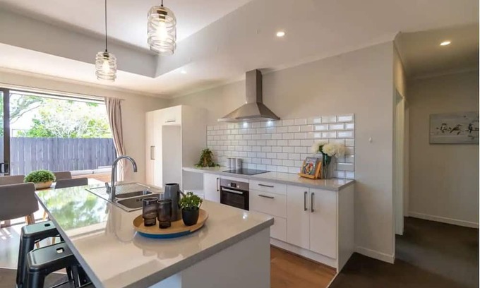 Te Awamutu Casa | Central Te Awamutu Modern House