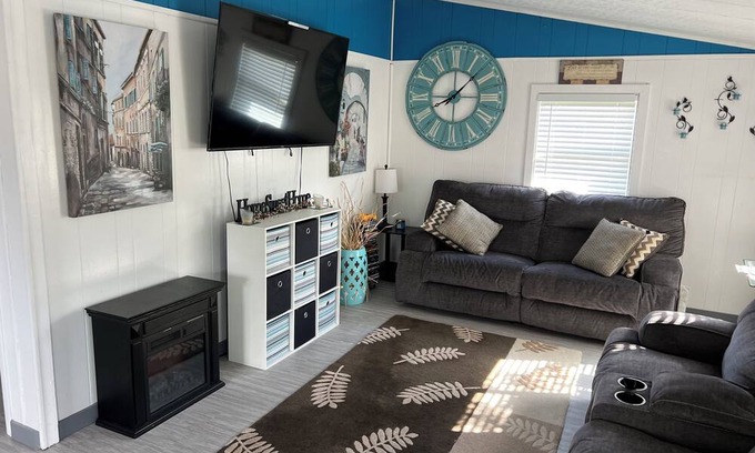 Deer River Casa | Charming 2-bedroom 2 bathroom house with AC, WiFi in Deer Rive,Mn