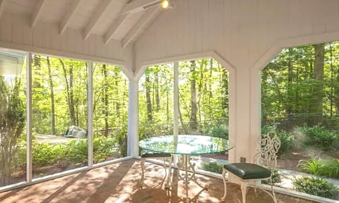 Lookout Mountain Casa | 11 Bdrm ~🏠🏡Mostly 1 Story 29ppl! RETREATS, FIRETABLE🔥Lkt Mtn 5acre