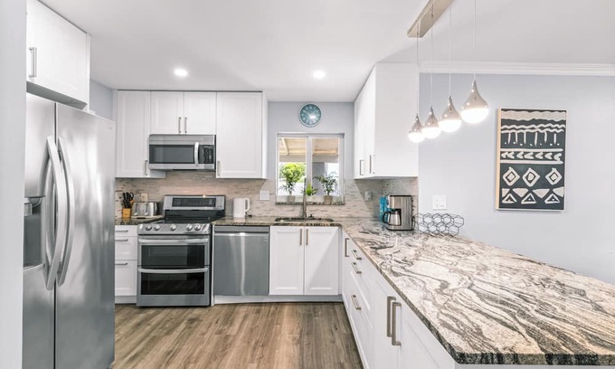 Boulevard Heights Casa | 4-bedroom house in a Fantastic Tropical Escape Haven in Hollywood