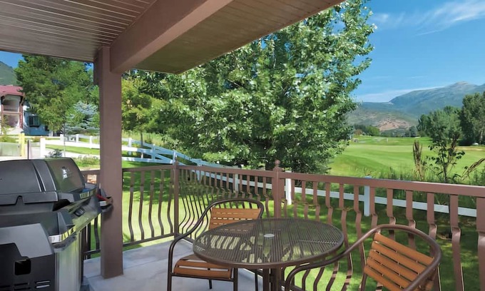 Midway Complejo | Charming 2-bedroom deluxe resort in Midway during Swiss Days!