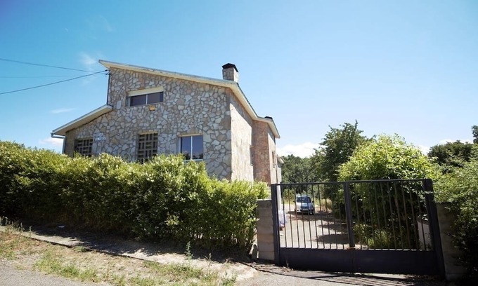 Quintana del Castillo Casa | Camino de Santiago Alquilo Habitaciones Hermosa Casa Rural Quintana del Castillo